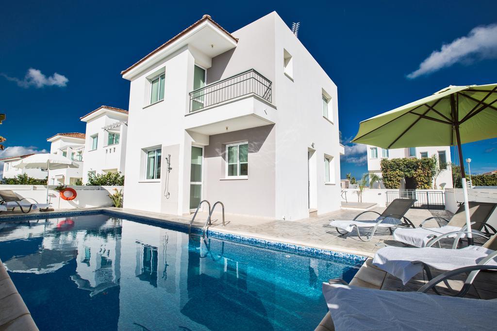 Avra Villas Paralimni Eksteriør billede