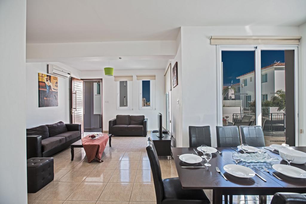 Avra Villas Paralimni Værelse billede