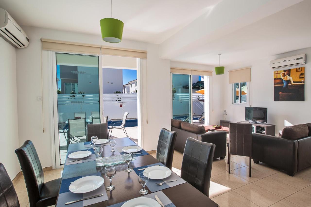 Avra Villas Paralimni Eksteriør billede